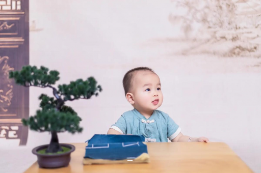 乌海宝宝几个月可以笑出声